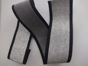 Резина с люрексом, ширина 4 см.